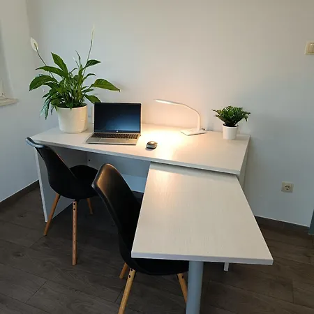 Frano I Franka By The Sea *