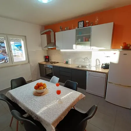 Apartments Frano I Franka By The Sea *