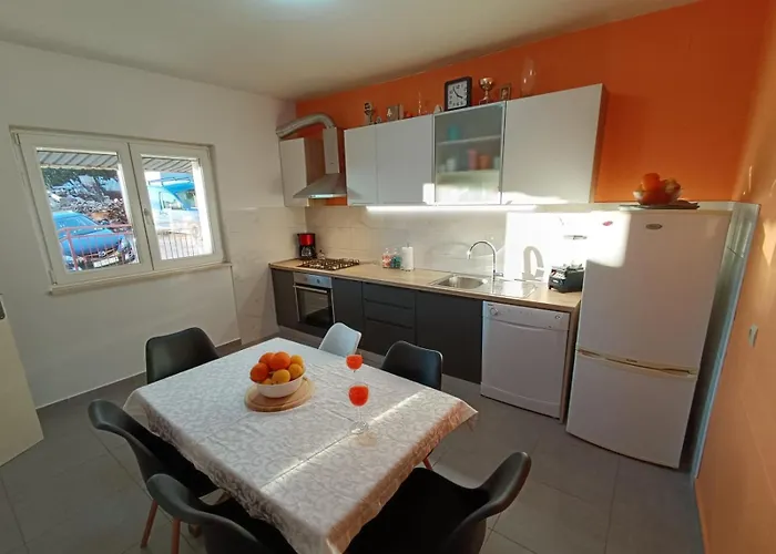 Frano I Franka By The Sea *